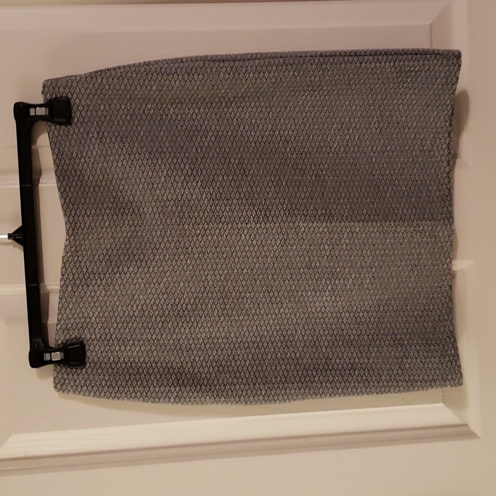Loft Gray Pull On Stretch Skirt NWT